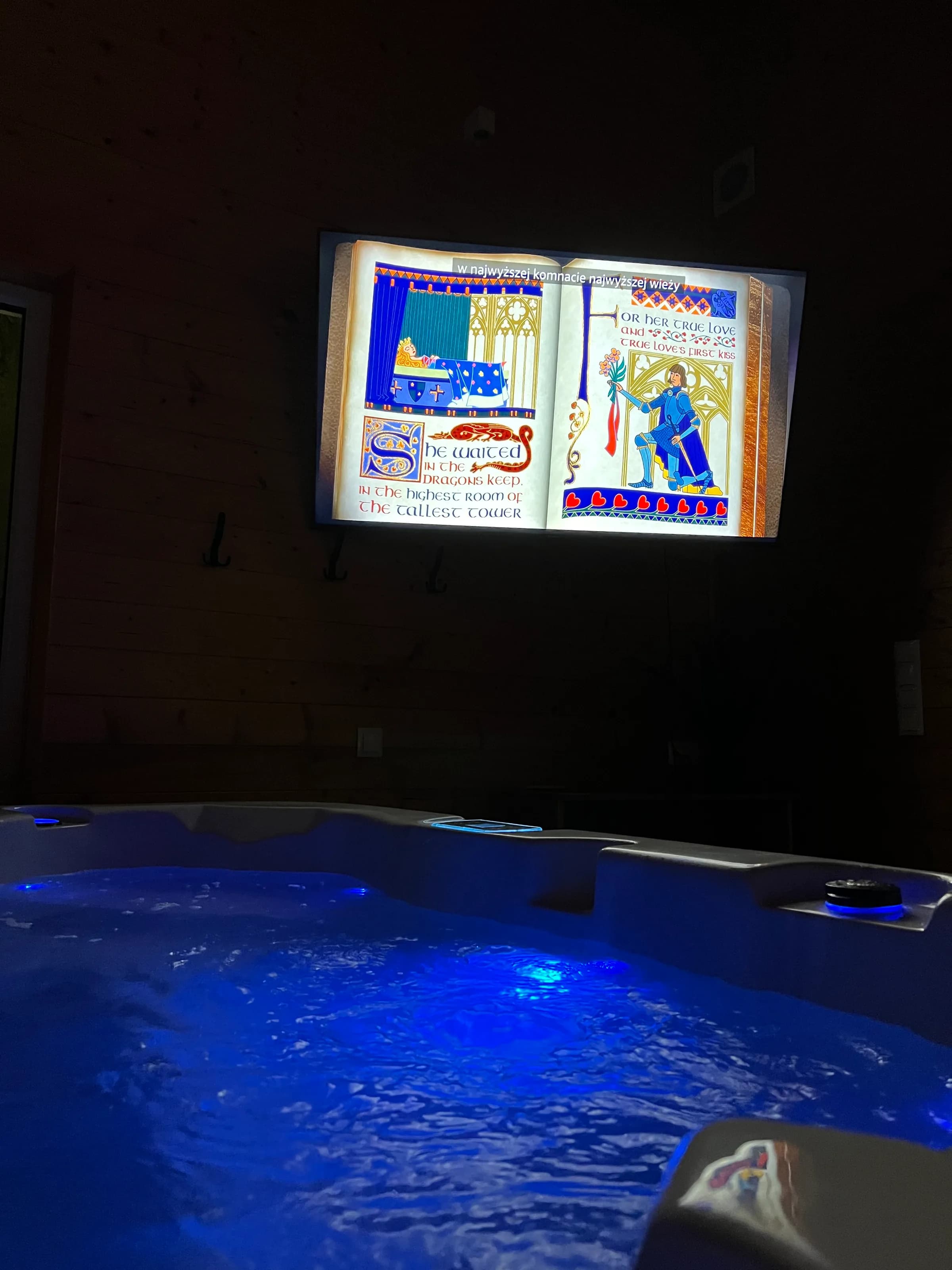 Jacuzzi wieczorem